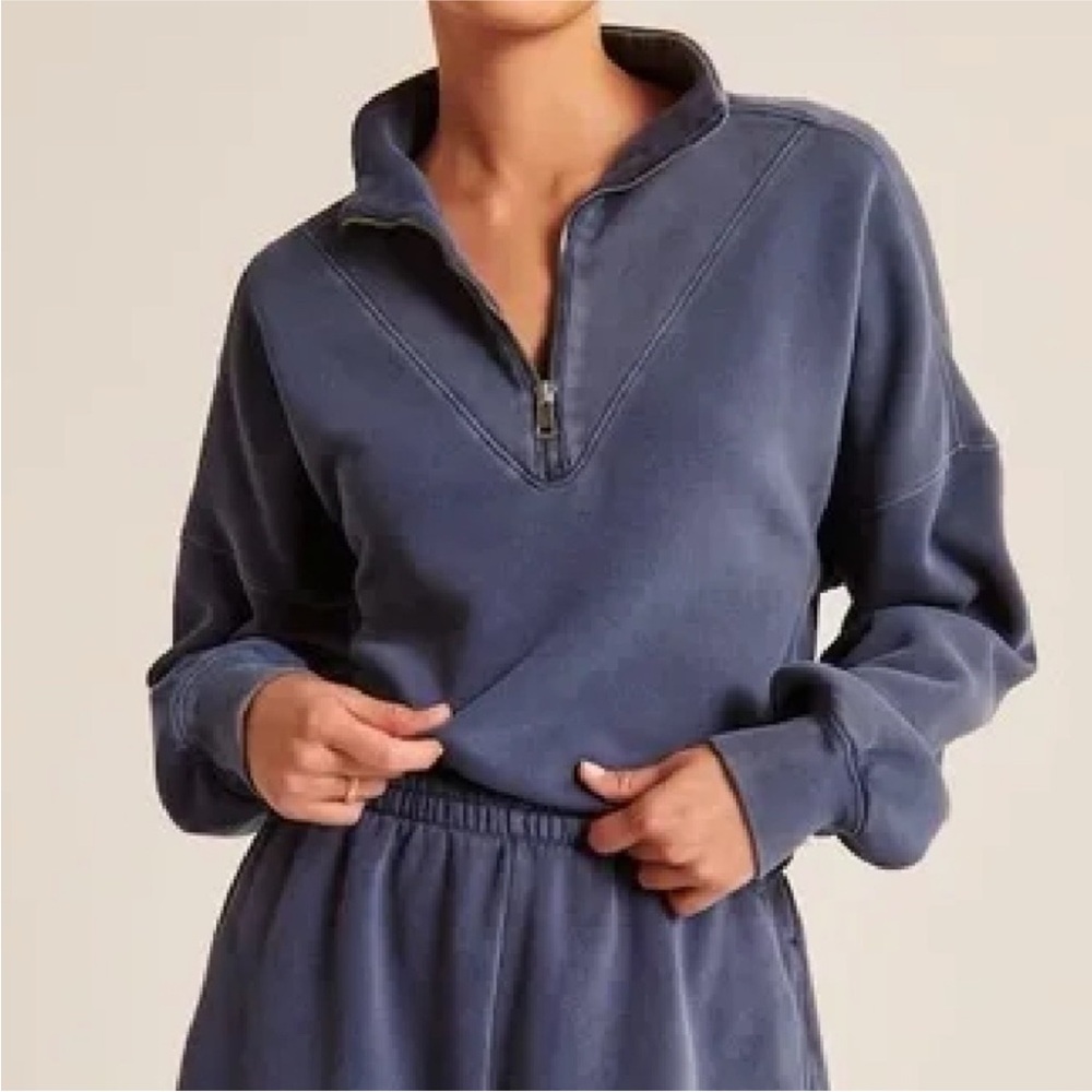 Sunday Short and Zip Up Set